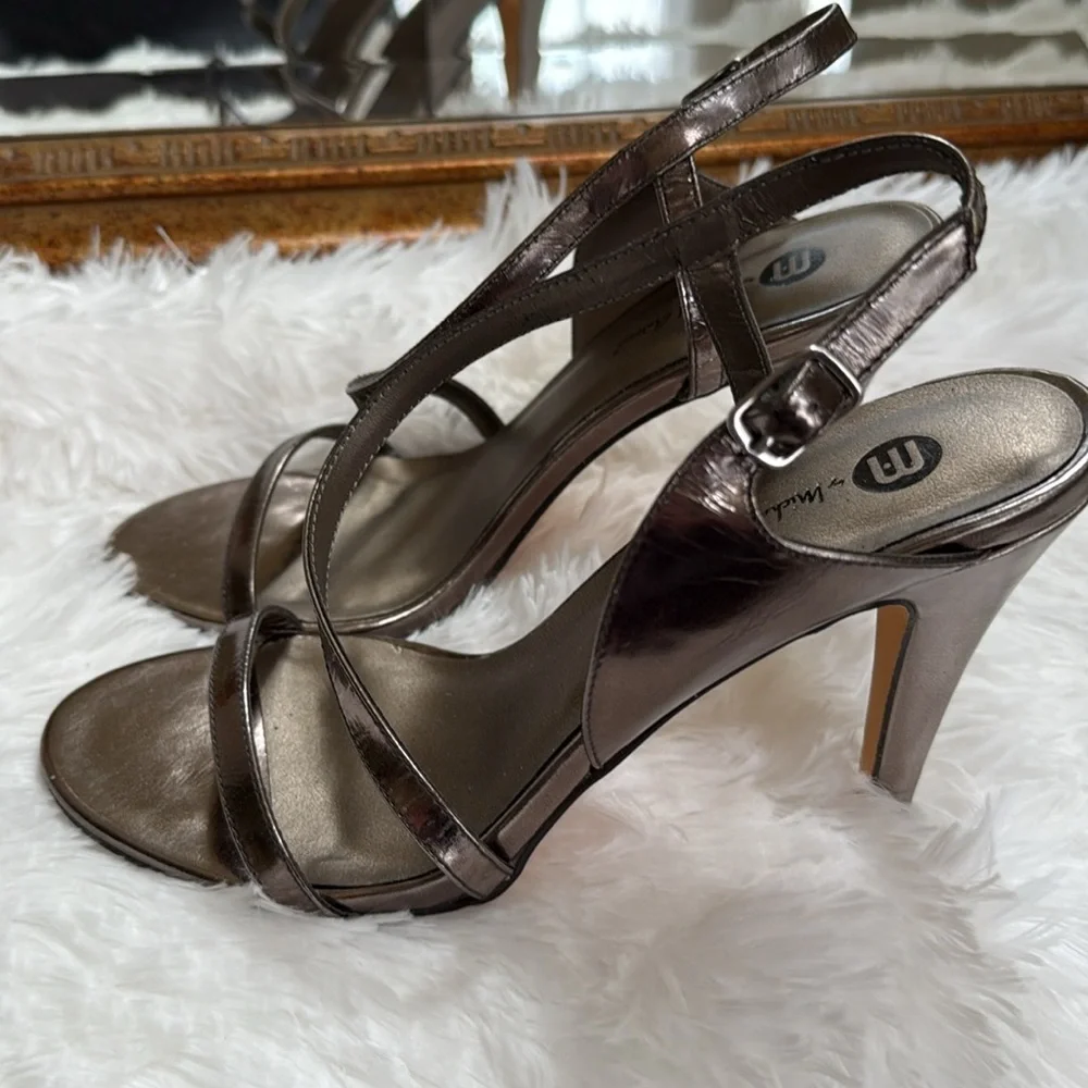 NWOT Michael Antonio Metallic bronze Strappy heeled Sandals.  Size 9. - Picture 4 of 10